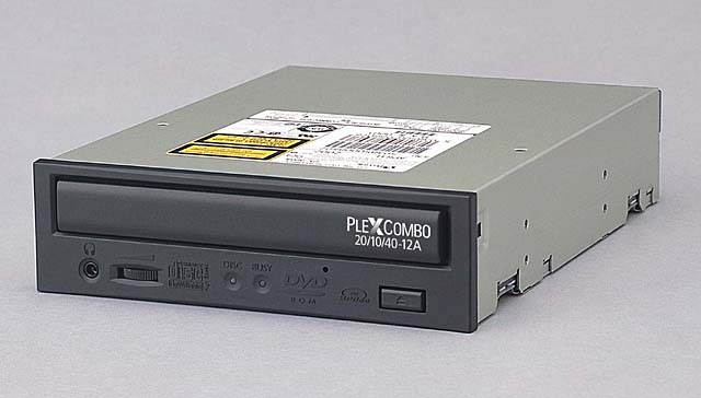 プレクスター、ブラックベゼルの光学ドライブ3機種