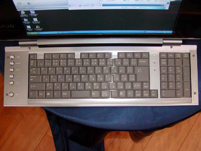 ソニー、液晶とキーボード一体型の新デスクトップPC「バイオW」