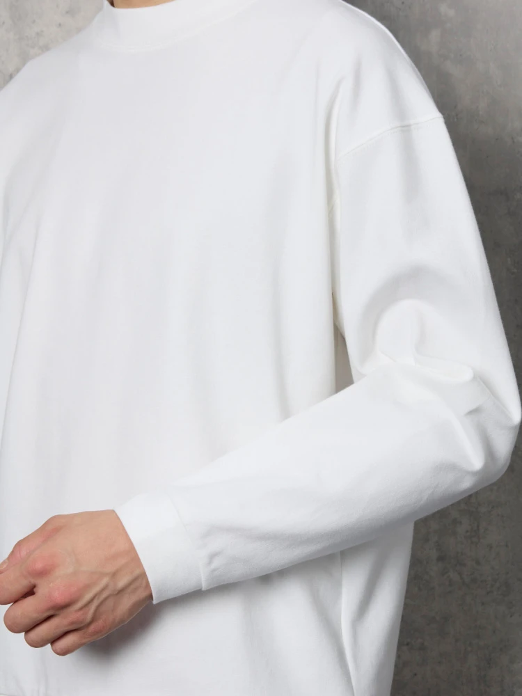 ブラック TOKYO RUN ポンチ モックネックロンT ホワイト/ブラック