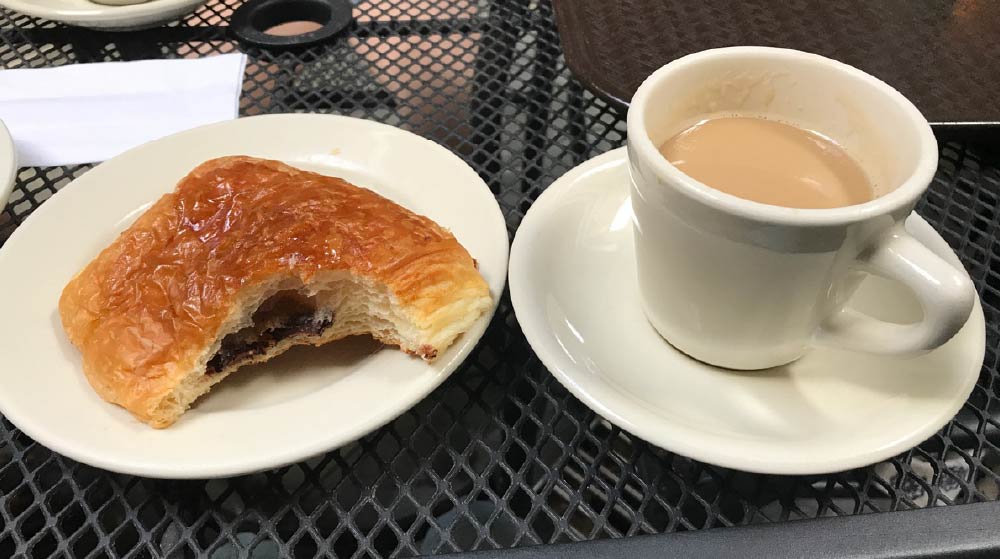 What Is A Café Au Lait? - Perfect Daily Grind