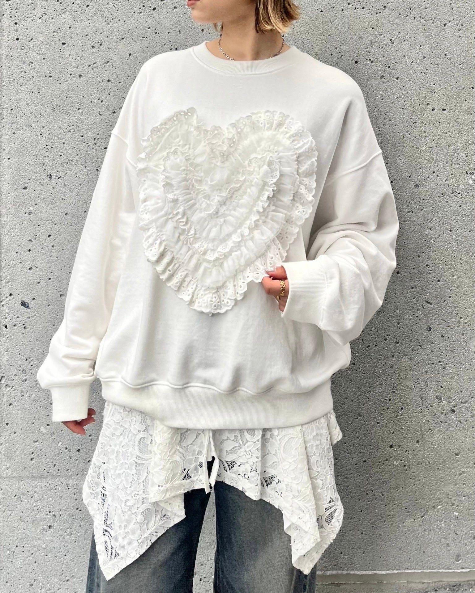 Cotton lace heart sweatshirt