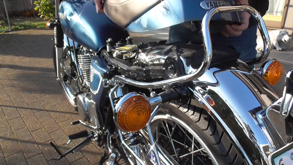 ウインカー交換について | れざキャンSRライフチャンネル