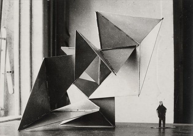 Part 1: Lygia Clark: At the Border of Art - post