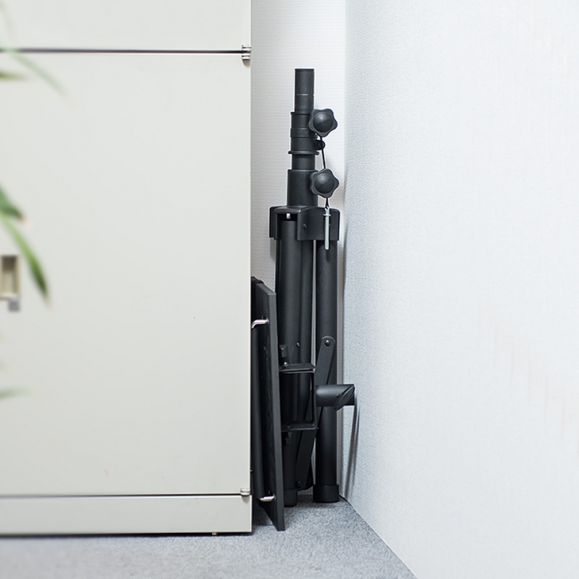 折りたたみ＆持ち運び可能なプロジェクタースタンドを4月25日発売