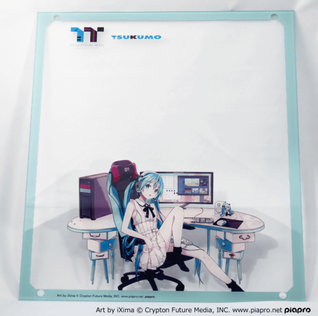 TSUKUMO、初音ミク仕様のオリジナルPCケース用アクリルサイドパネル