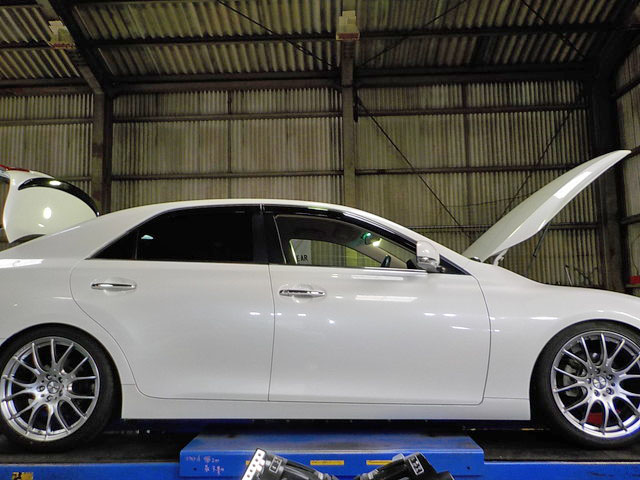 GRX130 マークX ブリッツZZ-R車高調 取り付け 四輪アライメント調整