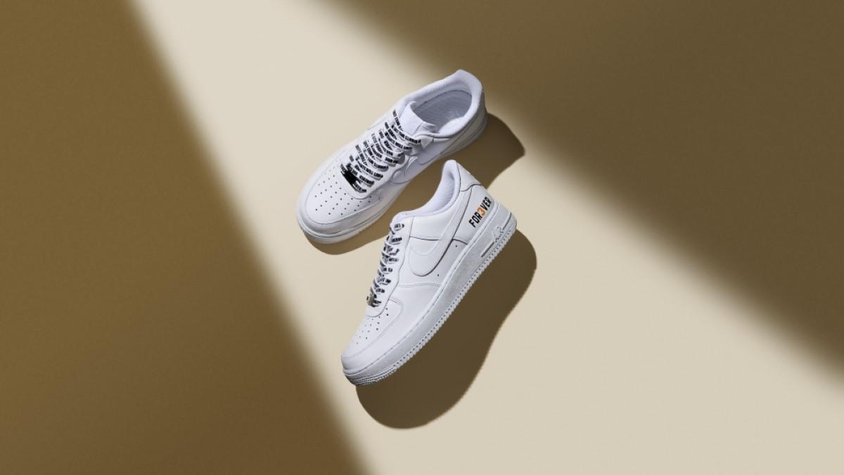 ナイキ エア フォース 1 '07 FOR3VER GIANTS」を予約販売 | 読売