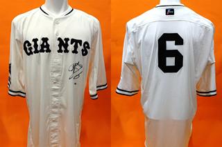 伝統の一戦～THE CLASSIC SERIES～」着用したサイン入りユニホームを