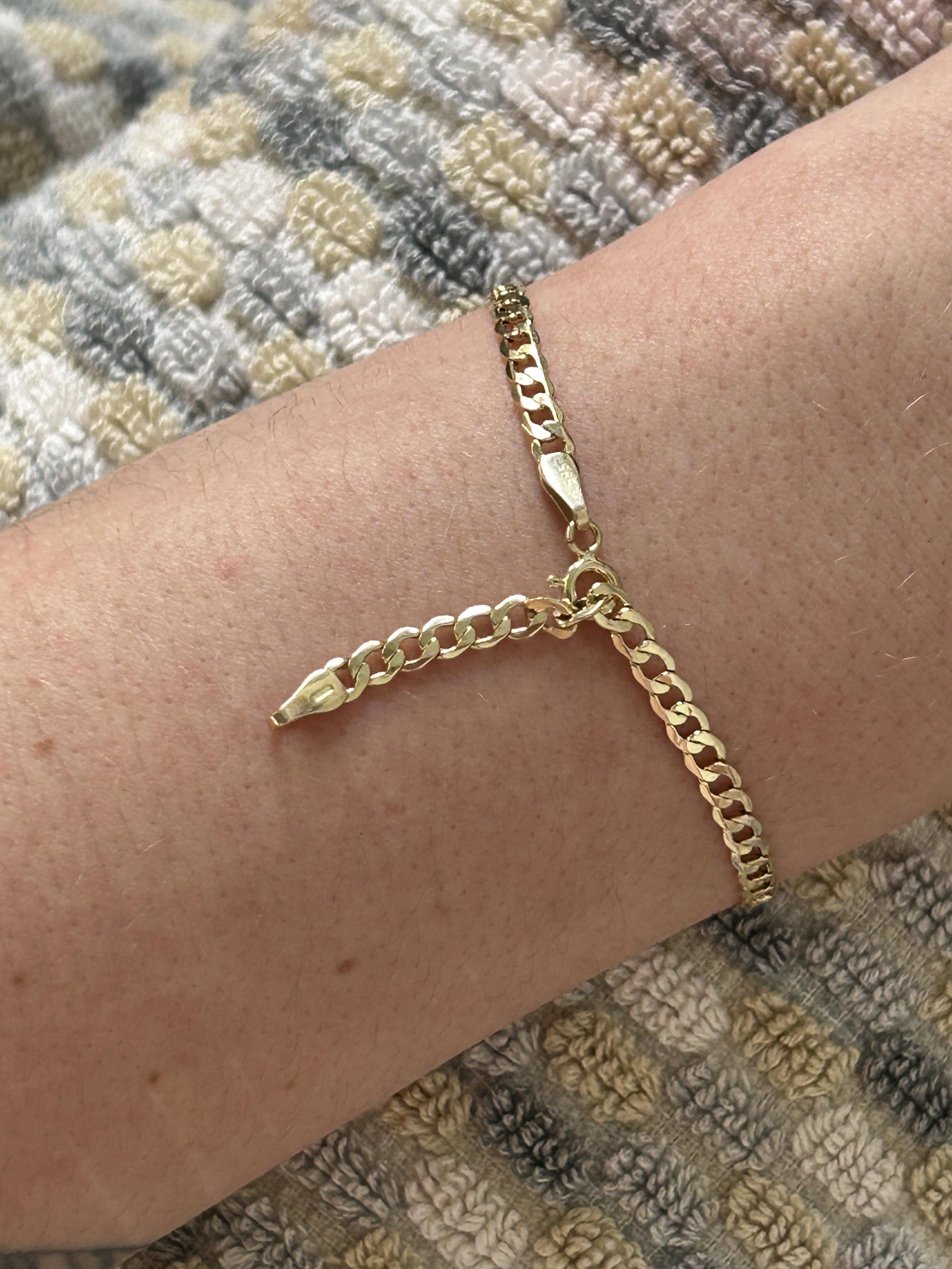 金のブレスレットの留め金をチェーンの輪っかに引っ掛けても大丈夫