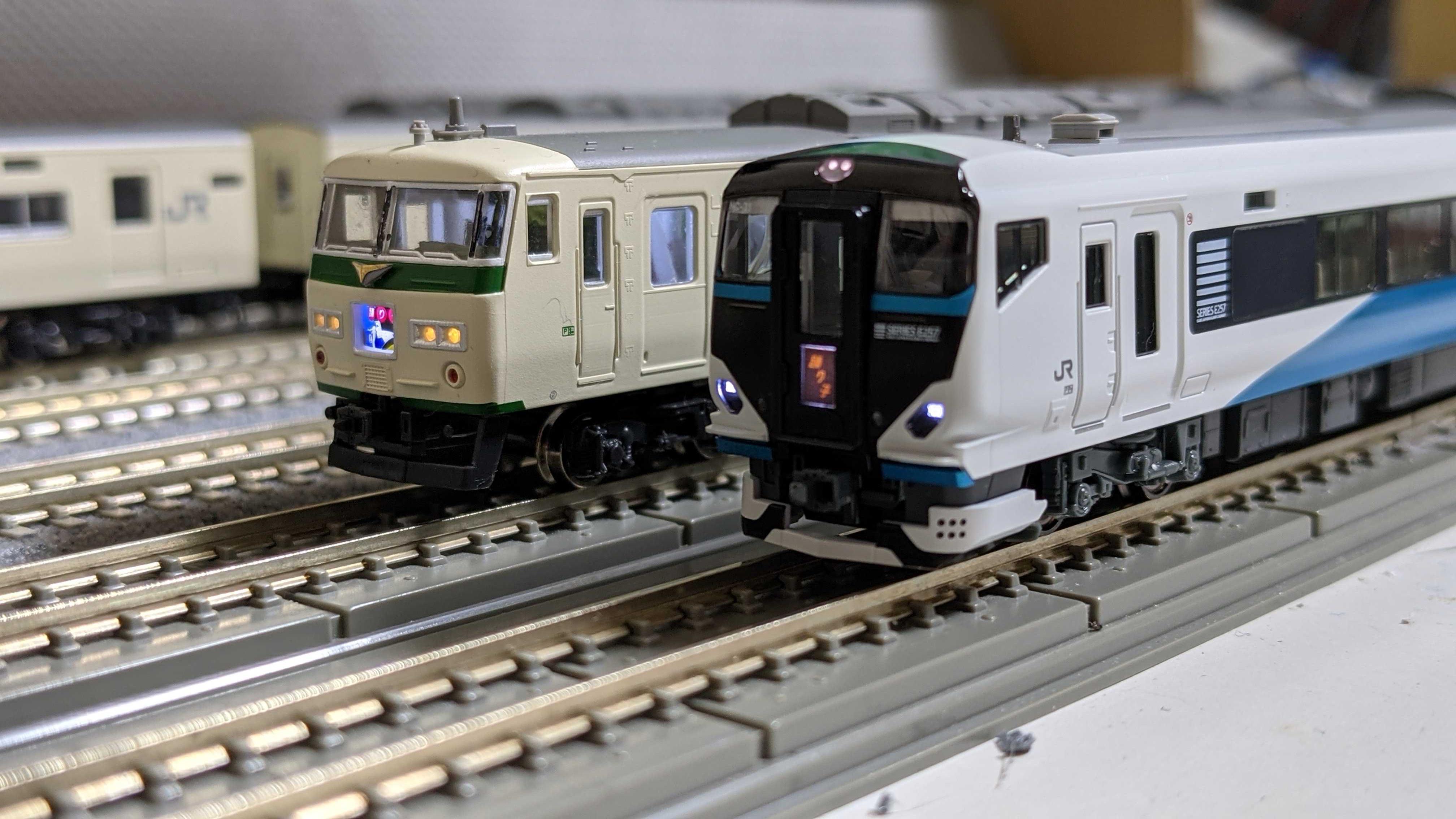 🔴入線 kato 10-1614 E257系2500番台 [踊り子] 5両ｾｯﾄ NC-31編成