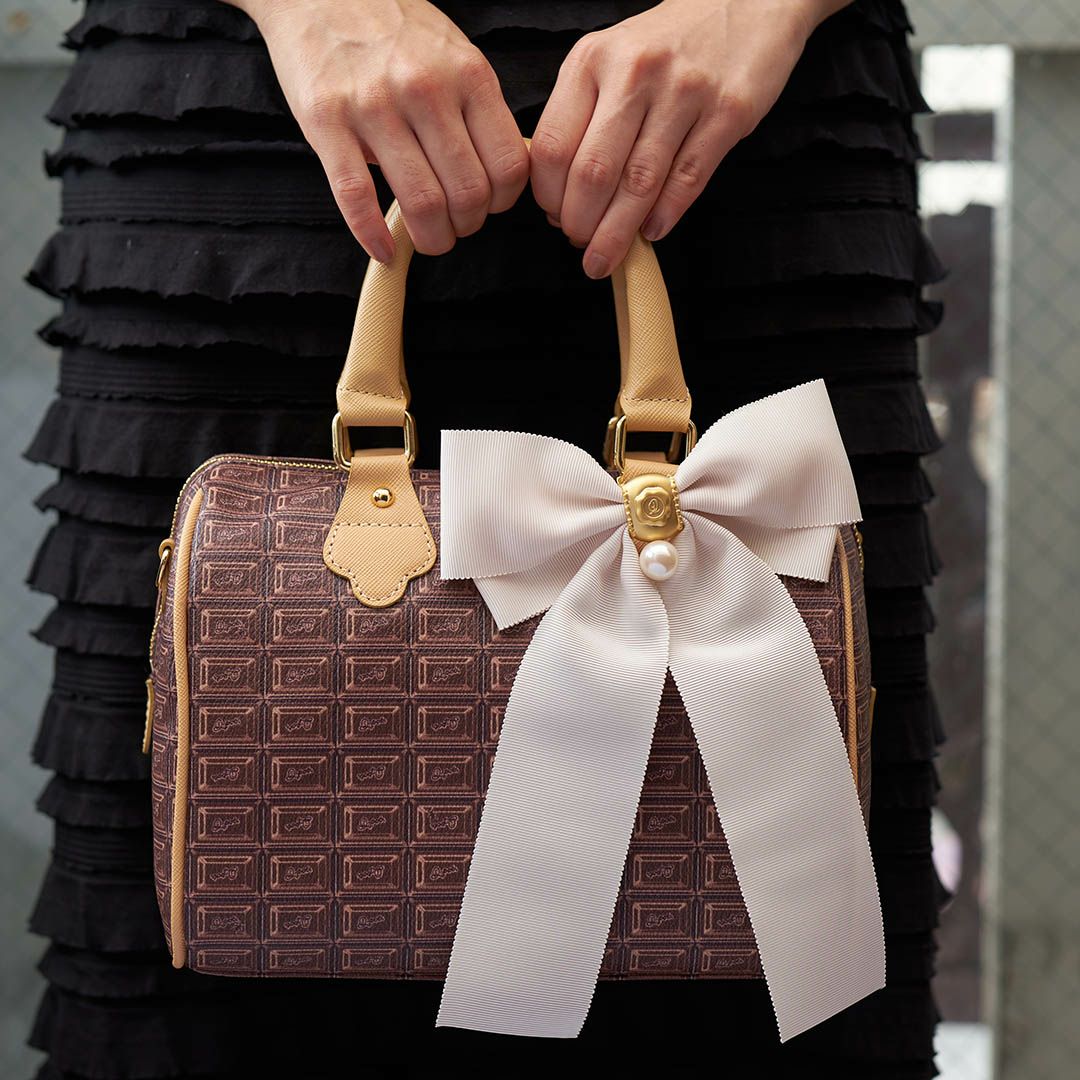 グログランリボン パール ブローチ（オフホワイト） | Q-pot. ONLINE SHOP