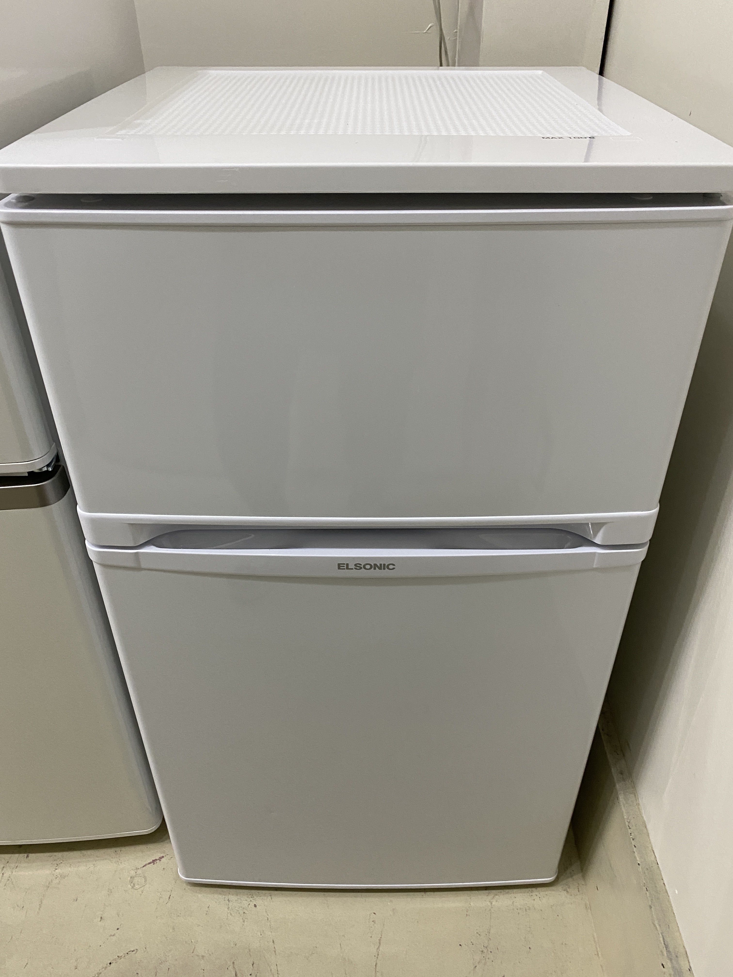 冷蔵庫／ELSONIC／エルソニック／EJ-R832W／2018年製／2D／83L／白