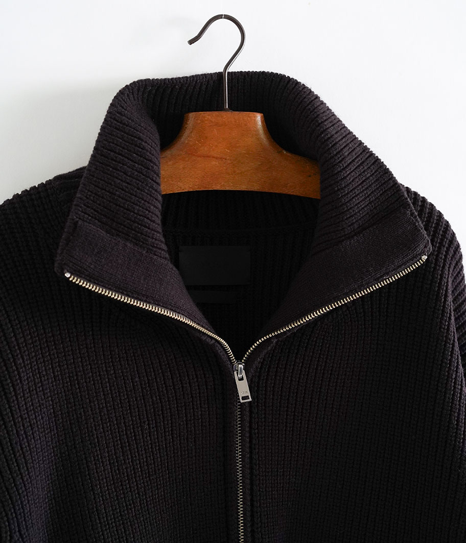 YOKE 3/4 FRONT ZIP HIGHNECK RIB SWEATER [DARK BROWN] - Fresh