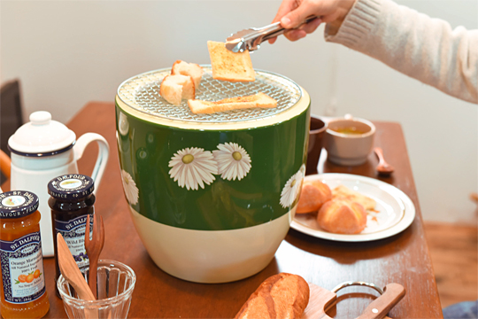 インテリアにも暖房具にも使える！アンティーク火鉢の簡単活用術