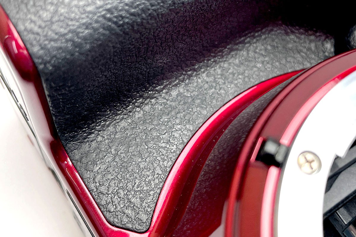 D5500 18-55 VR II レンズキット レッド CA01-A11225-3Y4 | ニコン