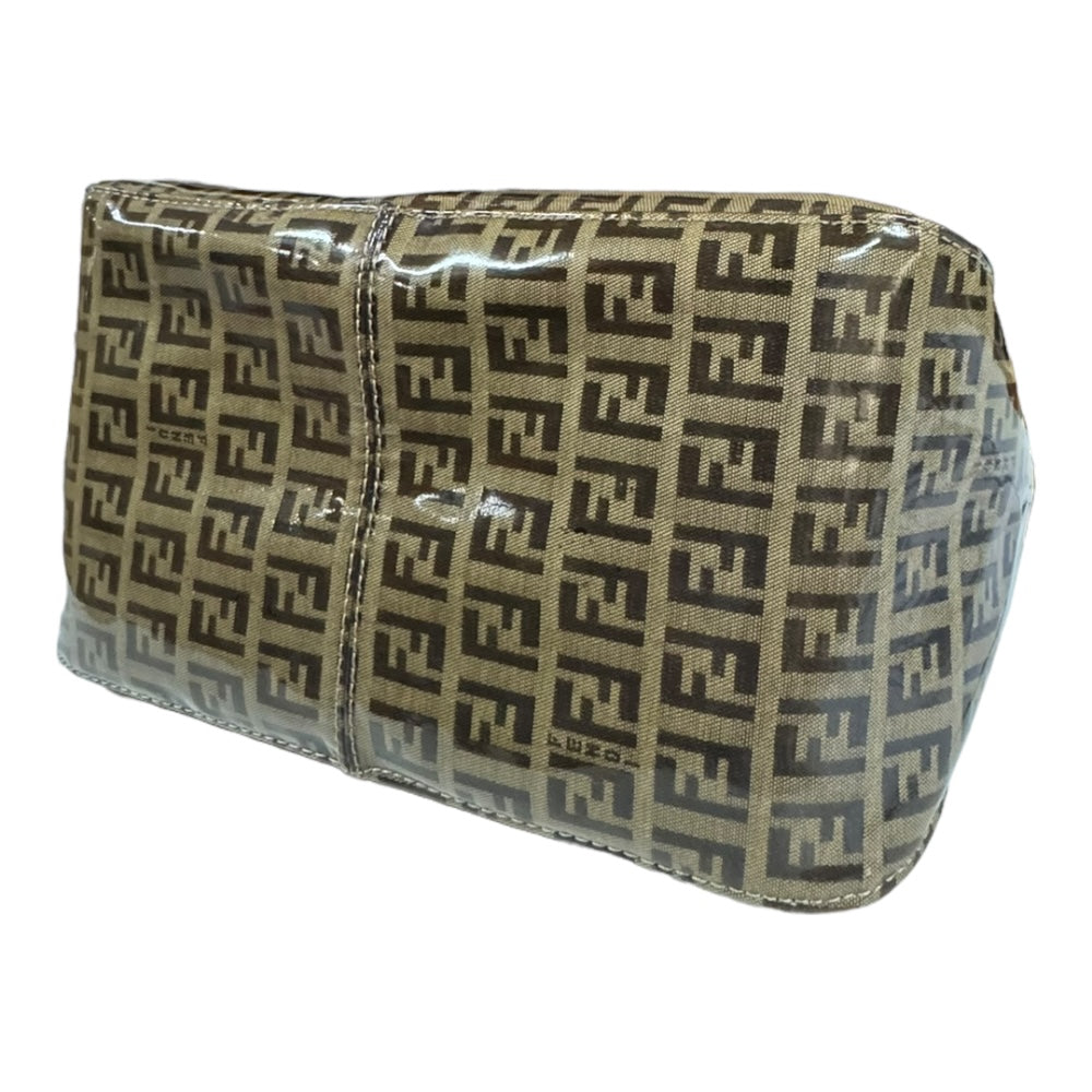 FENDI フェンディ ズッキーノ ショルダーバッグ エナメル ブラウン