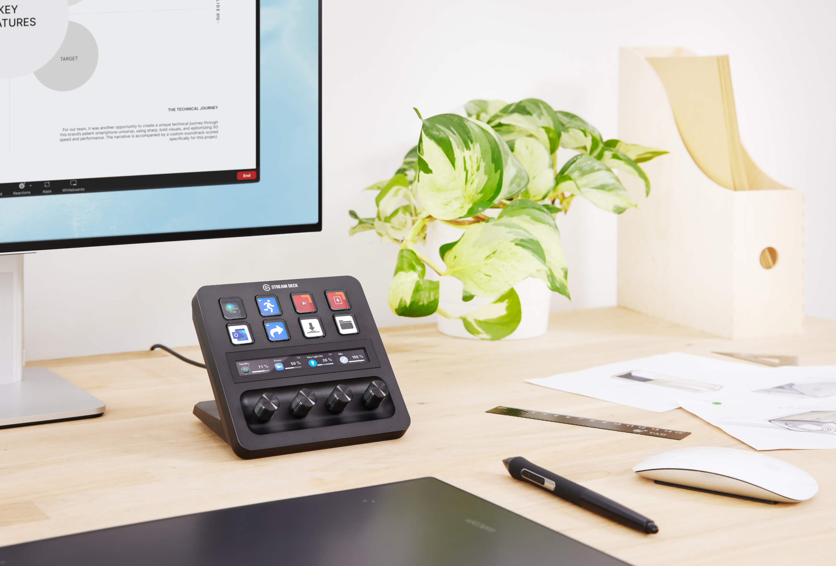 Stream Deck + | Elgato