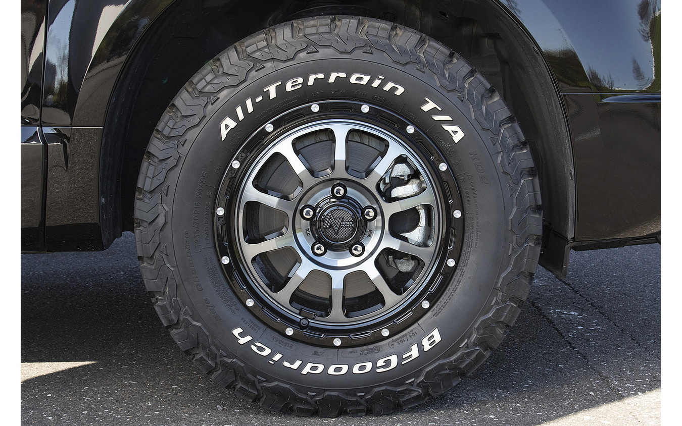 三菱 デリカD:5】インパクト増量！ 社外ホイールを履かせて魅せるゴツ