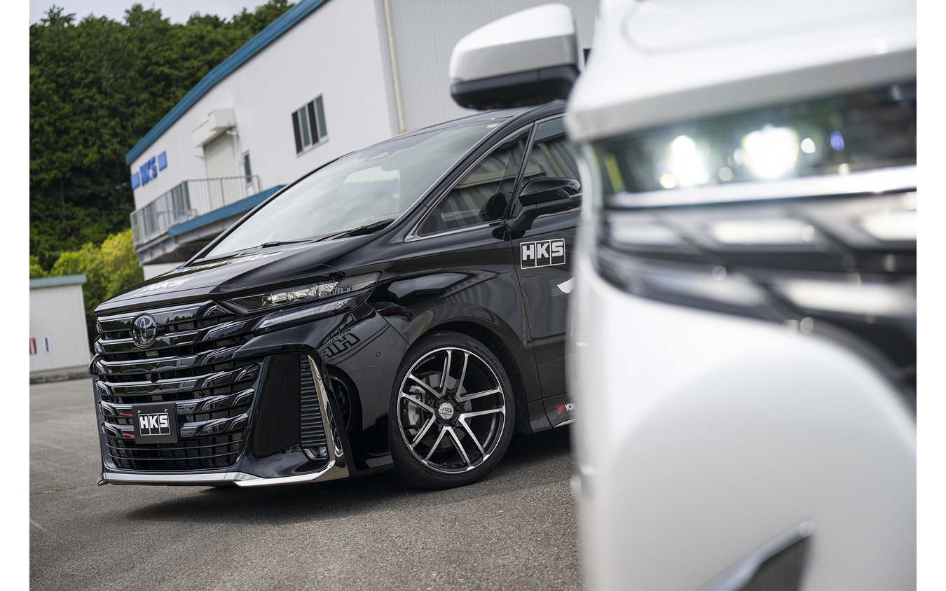 新型アルファード／ヴェルファイアの乗り心地が激変！ 個性を