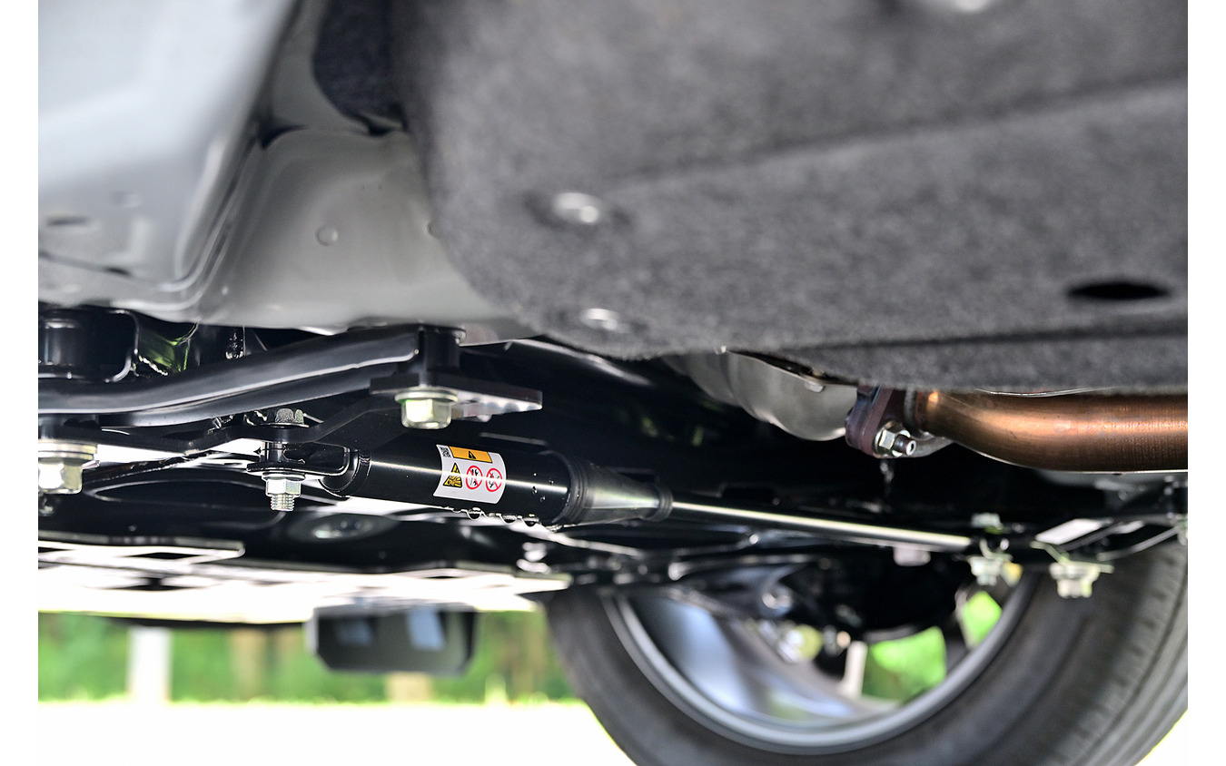 無限がヴェゼル用のサスペンションを開発中！ 走りにこだわるパーツ群