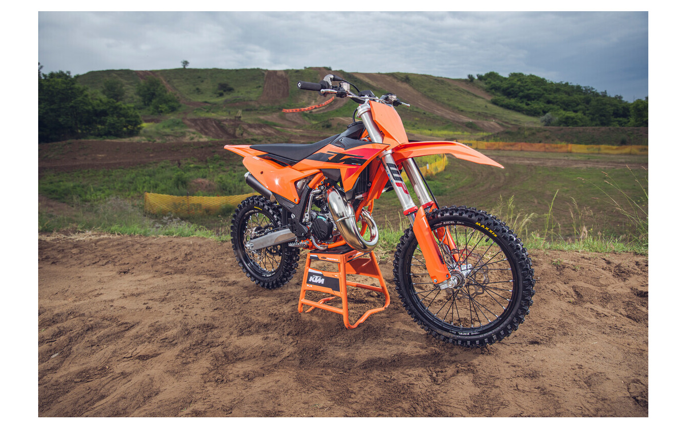 KTM『85 SX』に2025年型、モトクロスマシンに近い設計に…8月発売へ
