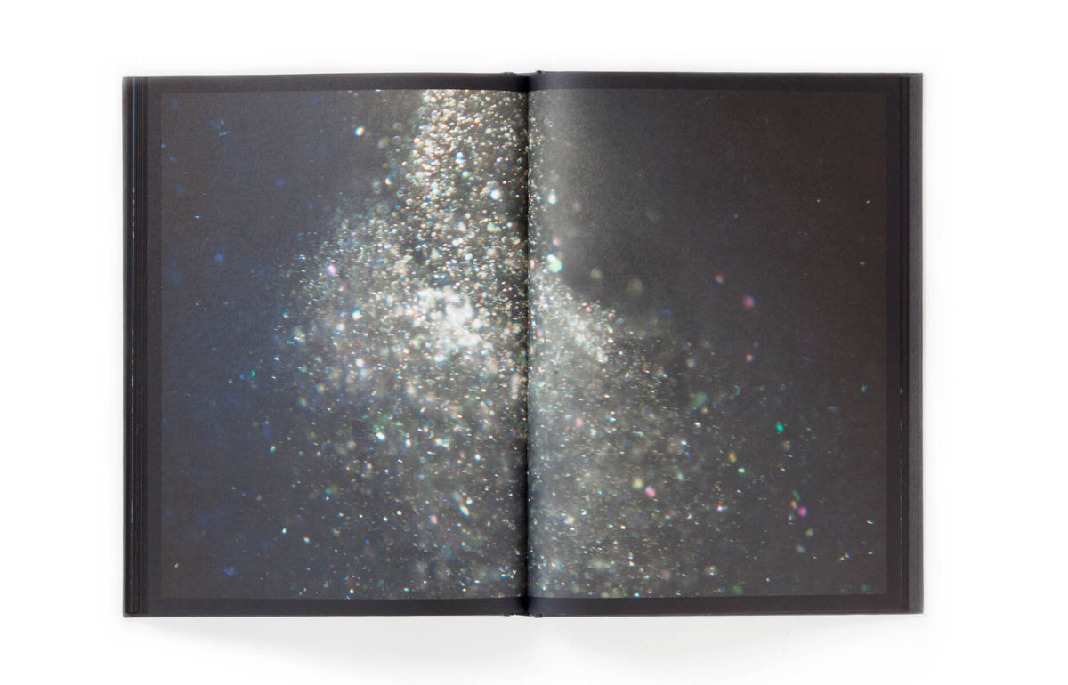 Rinko Kawauchi – 川内倫子 | Halo