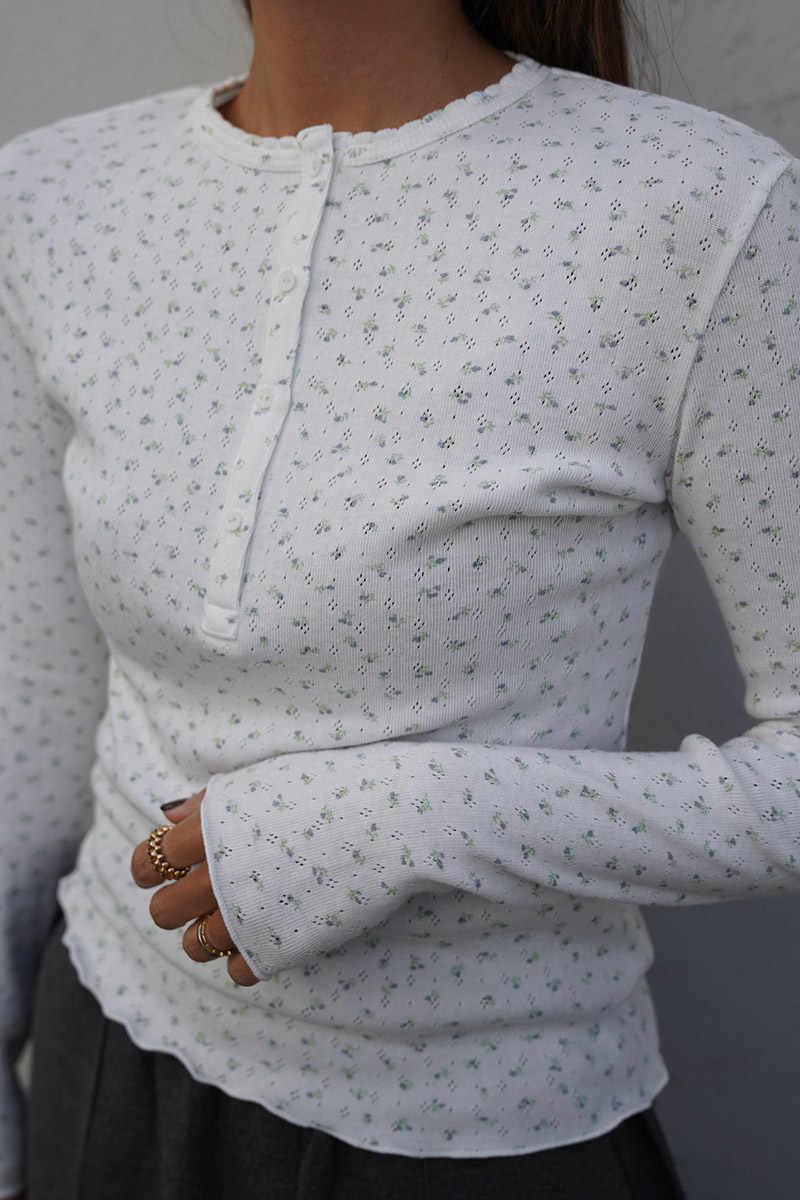 room306 CONTEMPORARY / Flower Henry Tops