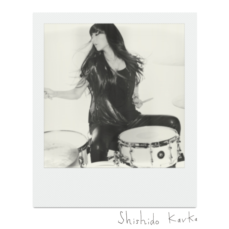 シシド・カフカ、新曲『我が儘/Miss.ミスミー』のジャケが5000種類ある