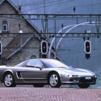 書籍】ホンダ『NSX』誕生から量産化まで、技術者の視点でたどる | CAR