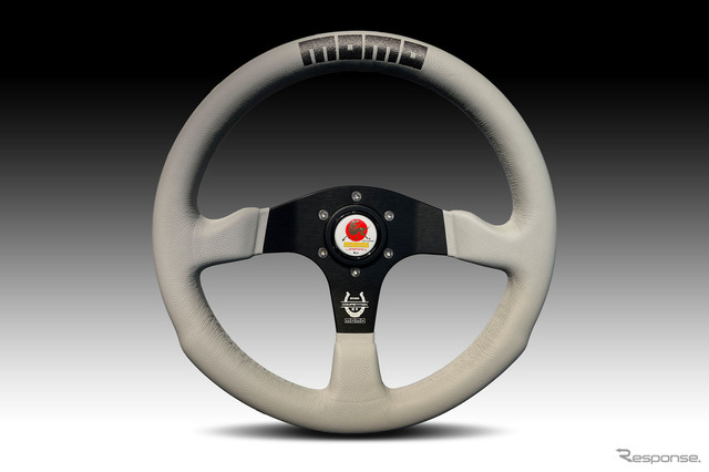 テーマは「馬」、日本限定ステアリング「JAPAN YEAR モデル」199本限定