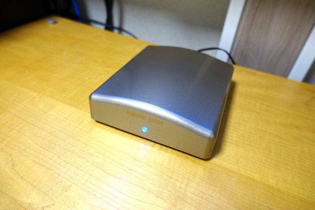 ACORSTIC REVIVE】 RR-77 音質改善装置 ACOUSTIC REVIVE 超低周波発生