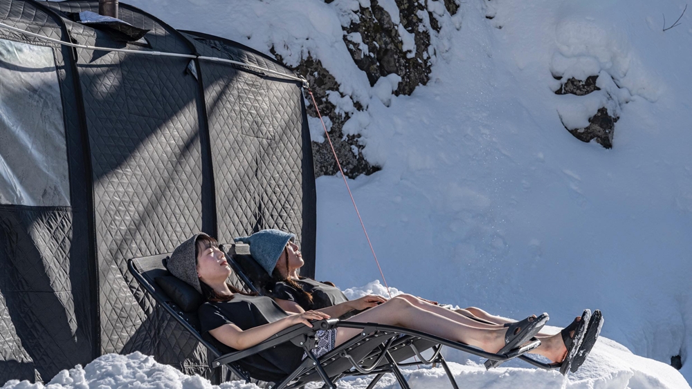 寒暖差100℃超え!? 雪の中にある「リバーサイドサウナ」 - SAUNA BROS