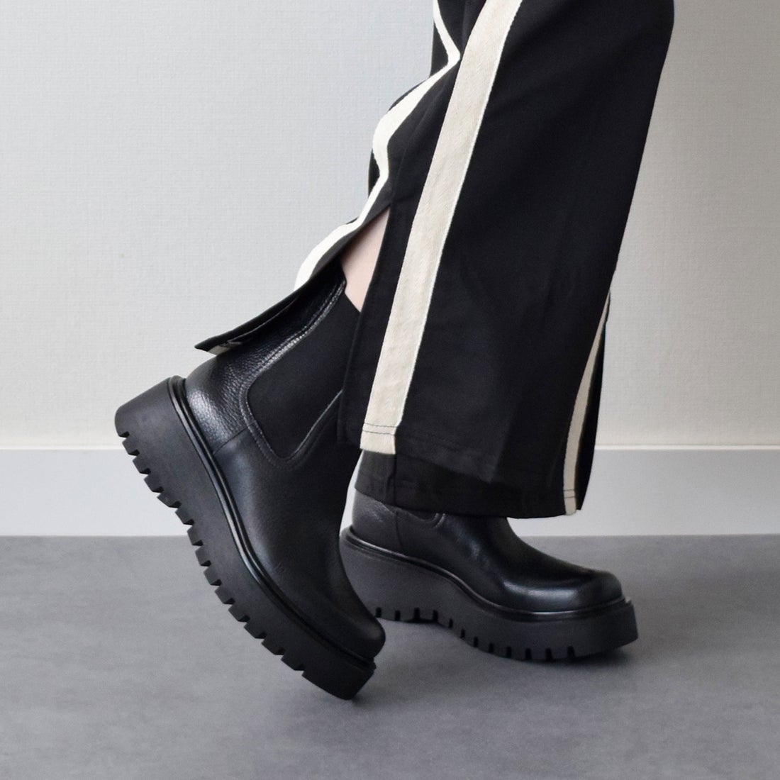 コルソローマ ノーヴェ CORSO ROMA 9 厚底サイドゴアブーツ （ブラック