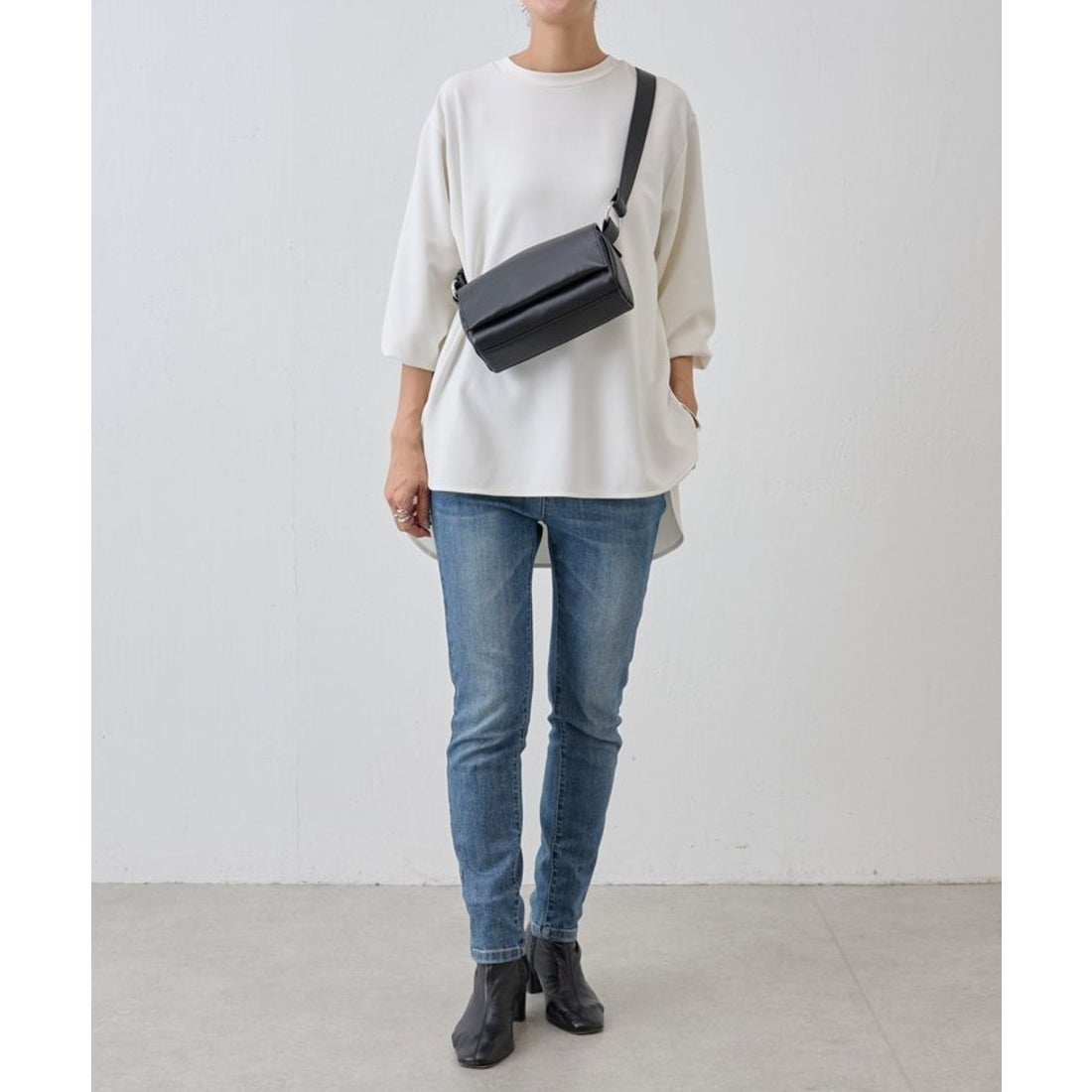 ビアズリー BEARDSLEY 《9/22(月) 18時－ホワイト予約開始》Tブラウス