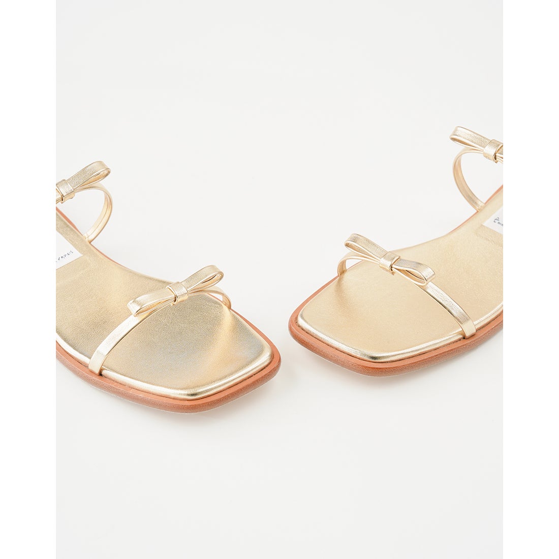 フラット ダブルストラップ サンダル （ゴールド マイラー） -Emma