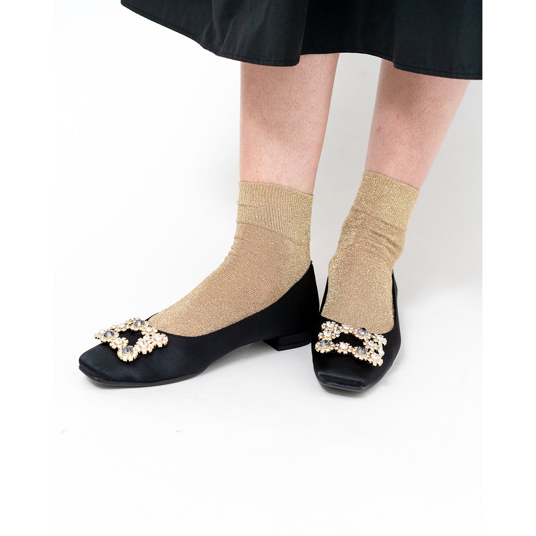 ビジュー バックル パンプス （ブラック サテン） -Emma Francis