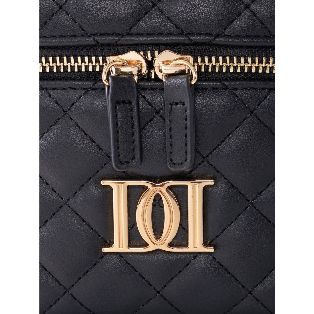 ダーリッチ Darich 【ゴールドパーツ】キルティングスクエアミニバッグ