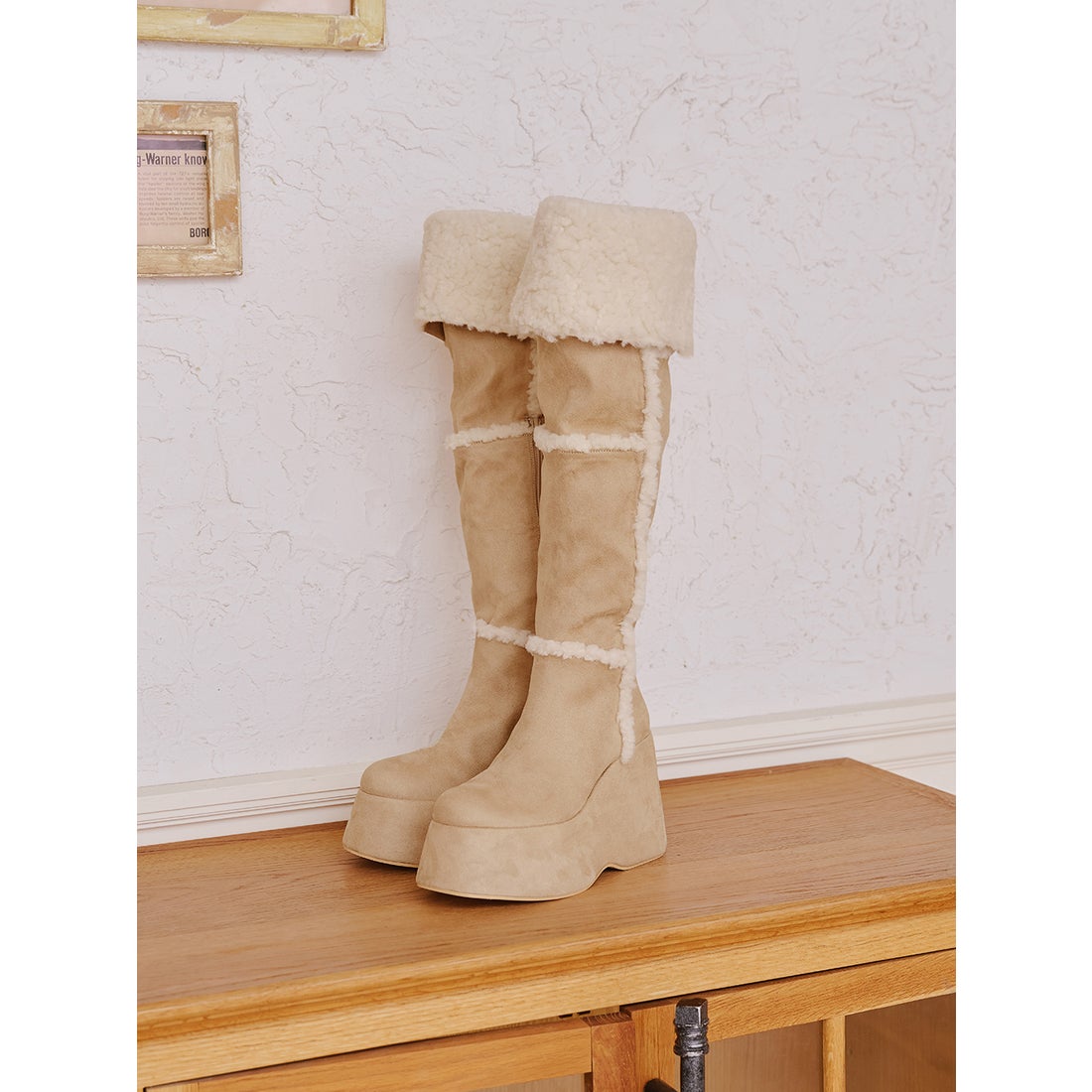 ダーリッチ Darich フェイクムートンニーハイブーツ （アイボリー