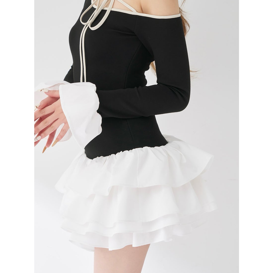 ダーリッチ Darich デザインネックリボンミニワンピース （ブラック