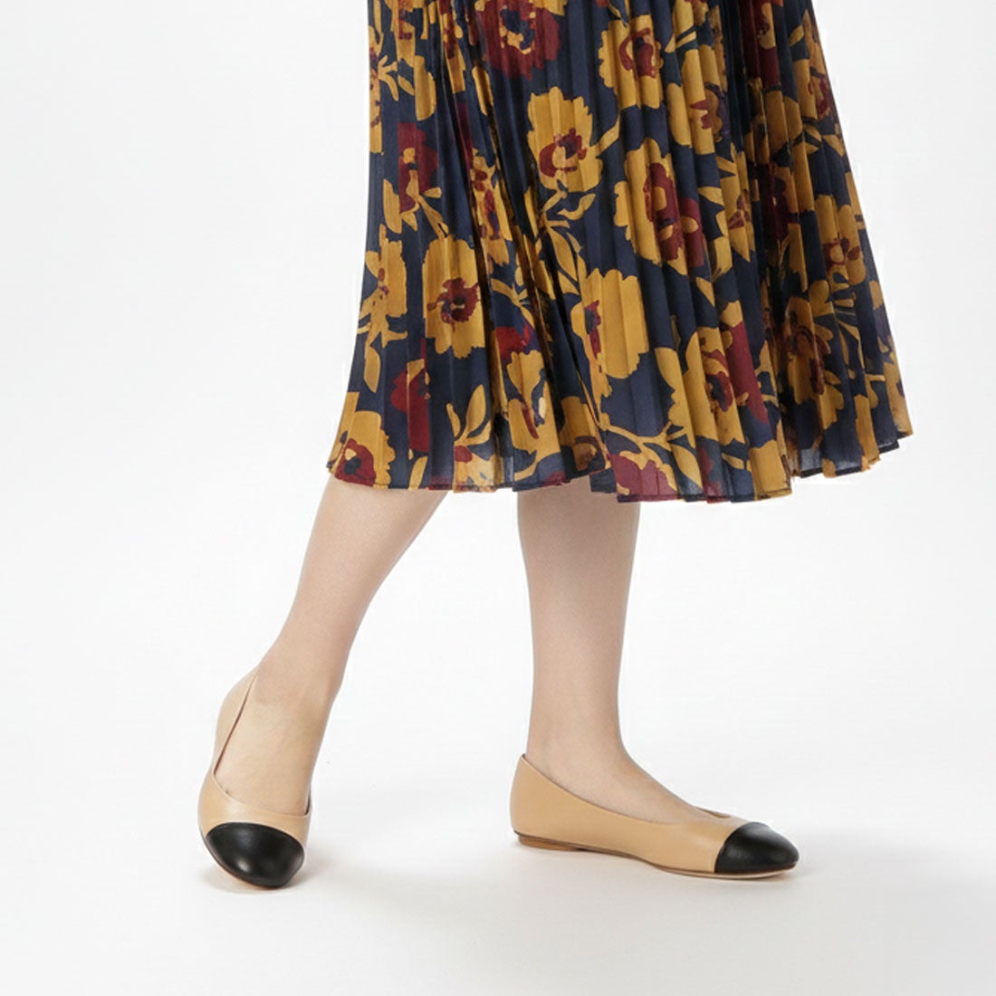 ファビオルスコーニ FABIO RUSCONI フラットパンプス （ベージュ） -靴