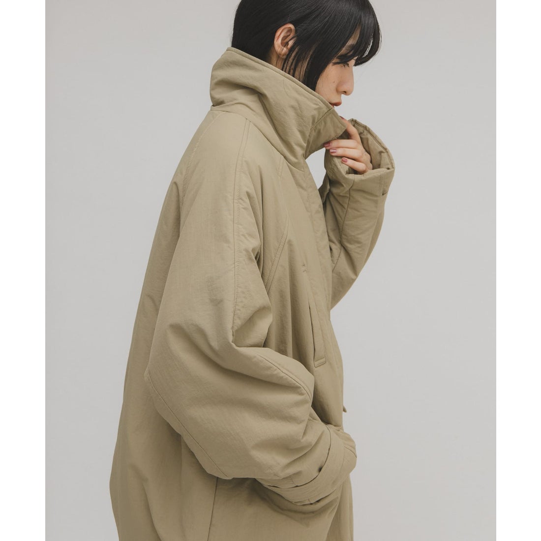 ケービーエフ KBF モンスターパテッドミドルコート （ブラック