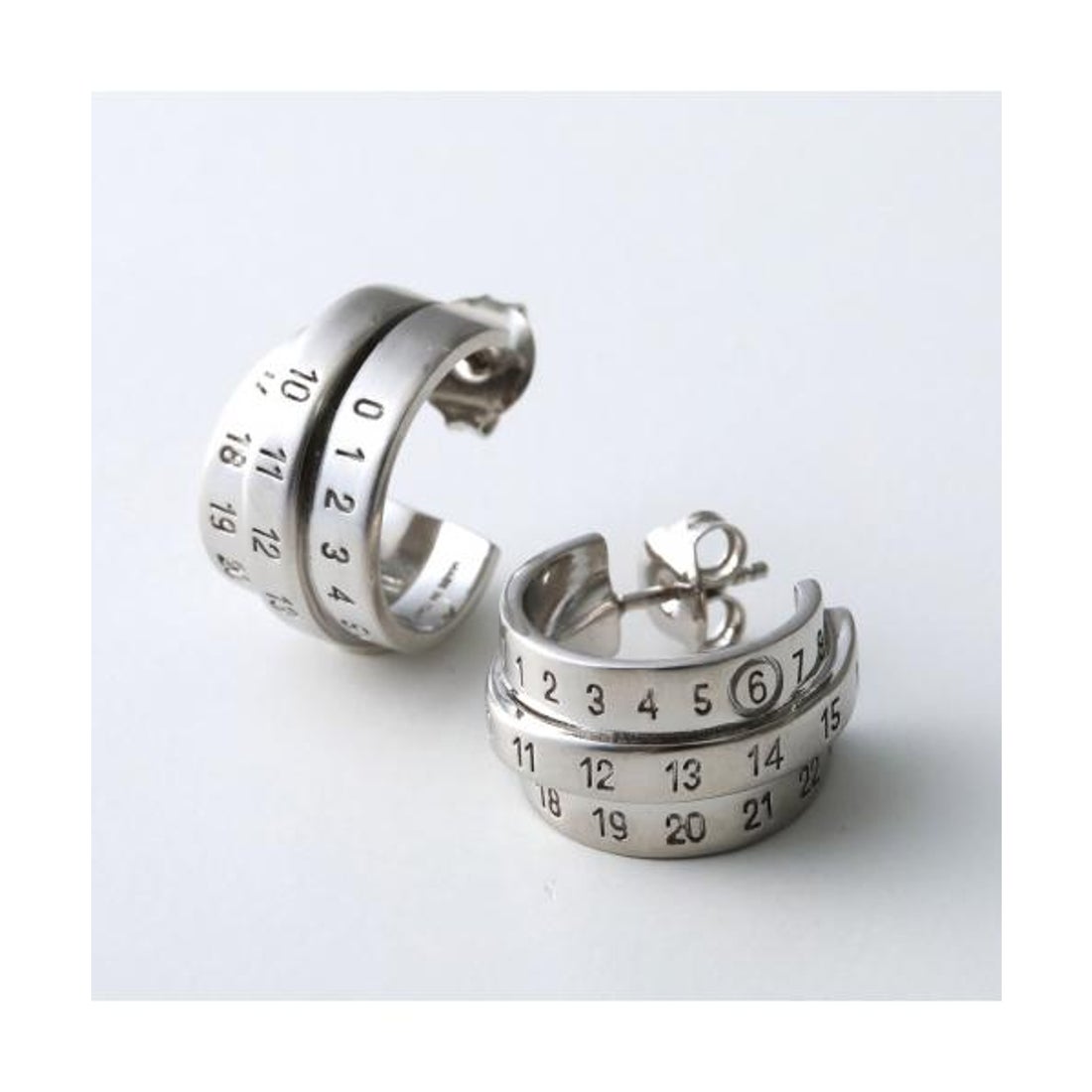 エムエムシックス メゾン マルジェラ MM6 Maison Margiela MM6