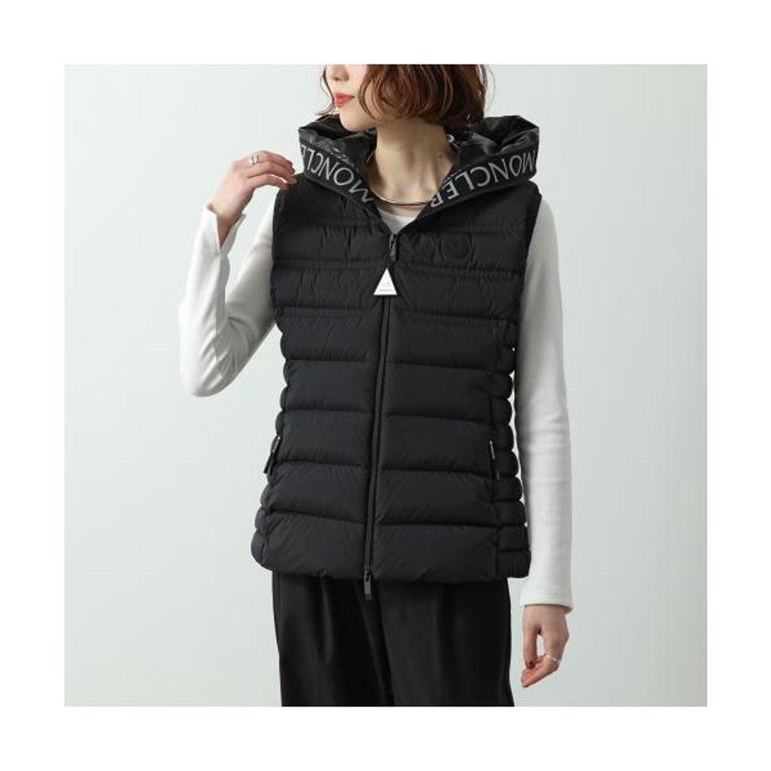 モンクレール MONCLER MONCLER Matt Black ダウンベスト ALITERSE