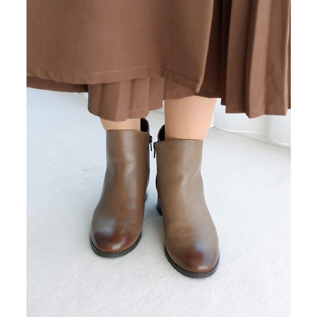 本革】 カーブパターンショートブーツ 8701 （グレージュC） -モード