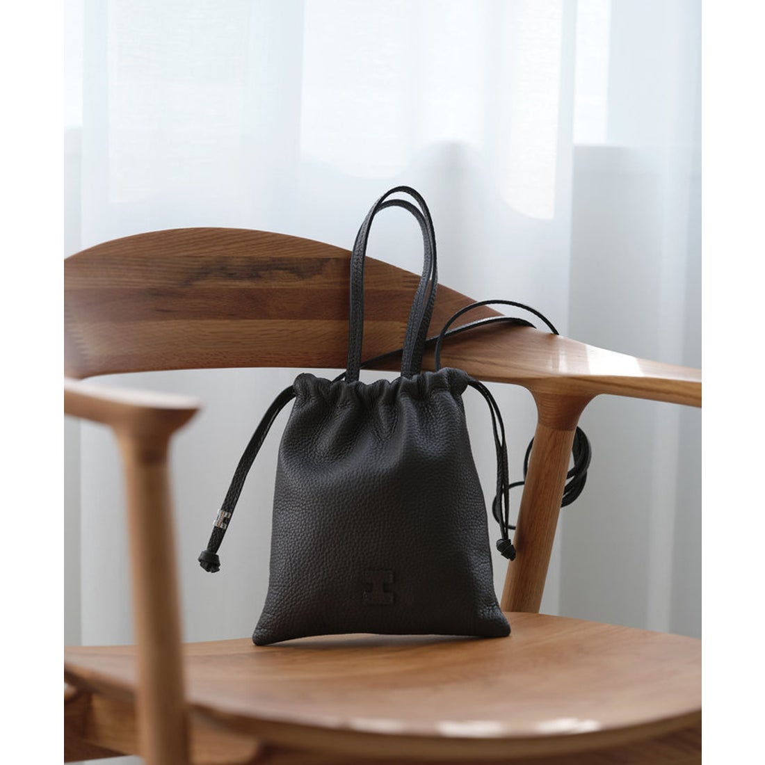 イアクッチ IACUCCI グラネッロ CERVO （charcoal） - ファッション