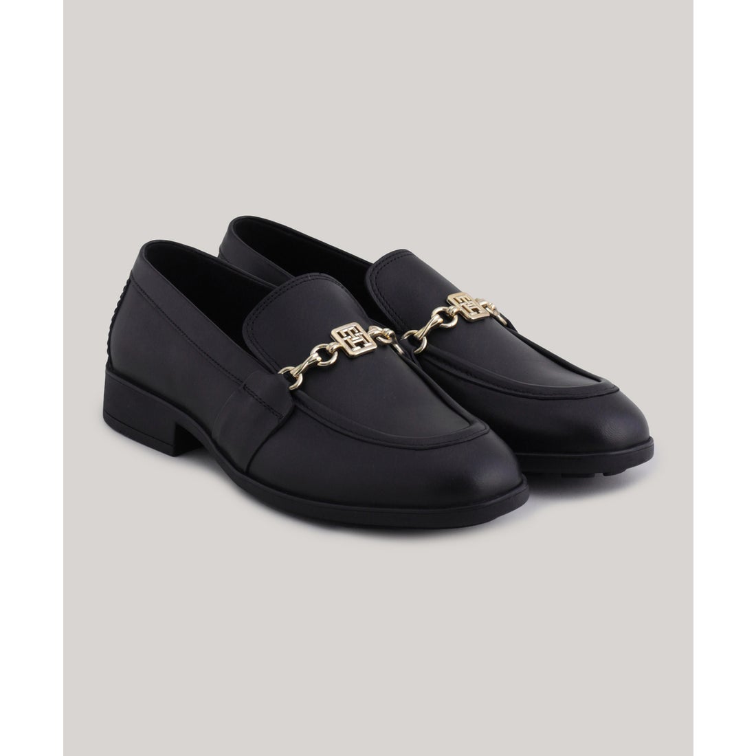 トミー ヒルフィガー TOMMY HILFIGER チェーンレザーローファー