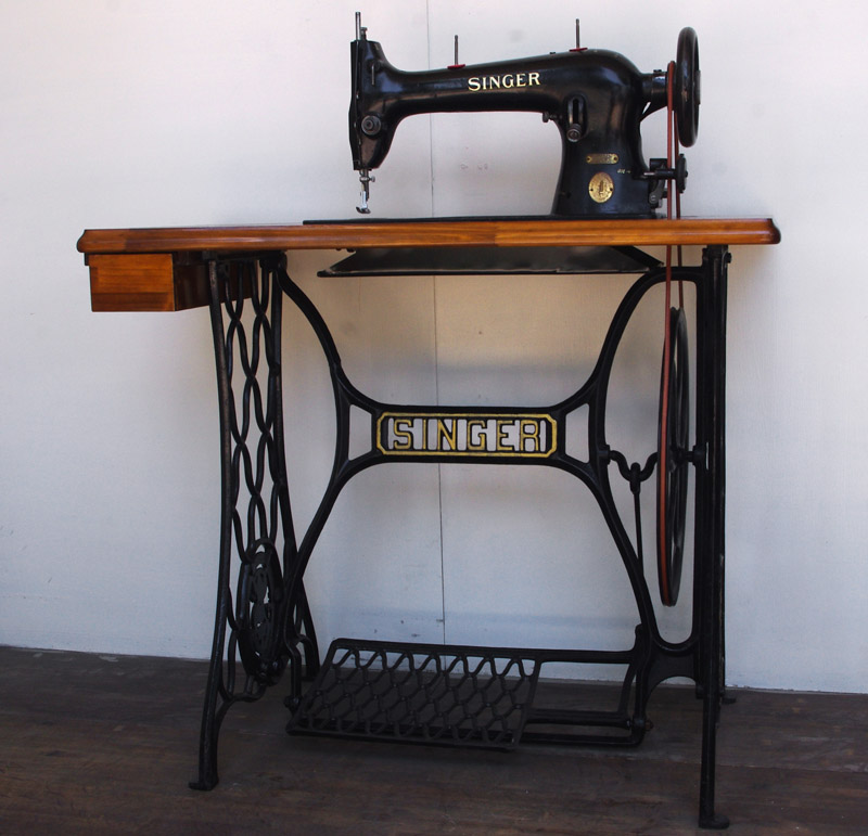 No.396 SINGER 31K32 シンガー製 返し縫付き 足踏みミシン