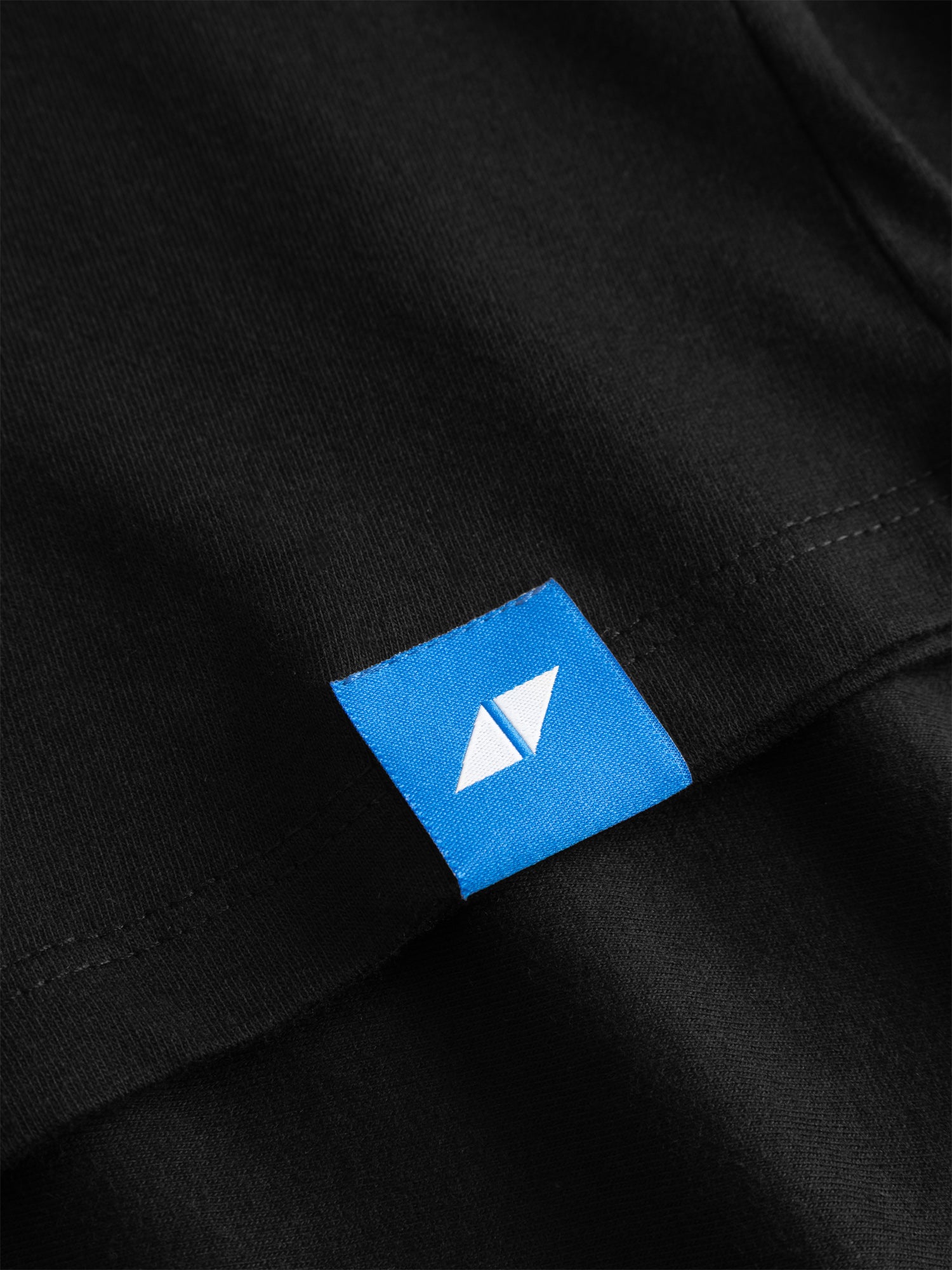 未開封] Avicii Core Tonal Black T-Shirt 未開封] Avicii Core Tonal