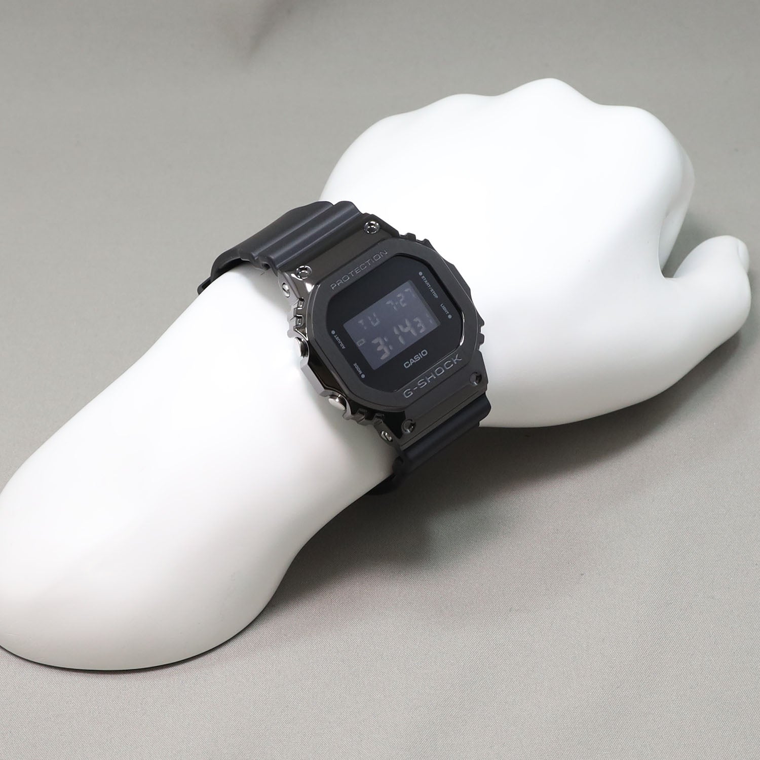 Gショック】5600シリーズ / メタルベゼル / GM-5600B-1JF / Gショック