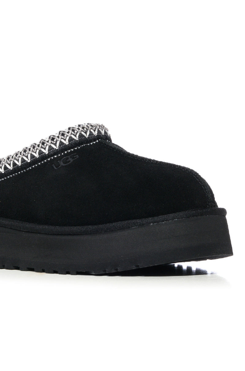 UGG TAZZ IN BLACK – AKIRA